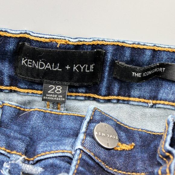 Kendall + Kylie Size 28 The Icon Cut Off Jean Extremely! Distressed Denim Shorts - Picture 4 of 11